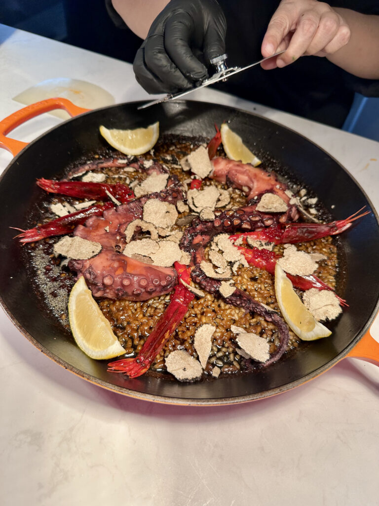 ร้านอาหารสเปน SOPA เสิร์ฟ Seafood Paella ทำสดทุกกระทะ